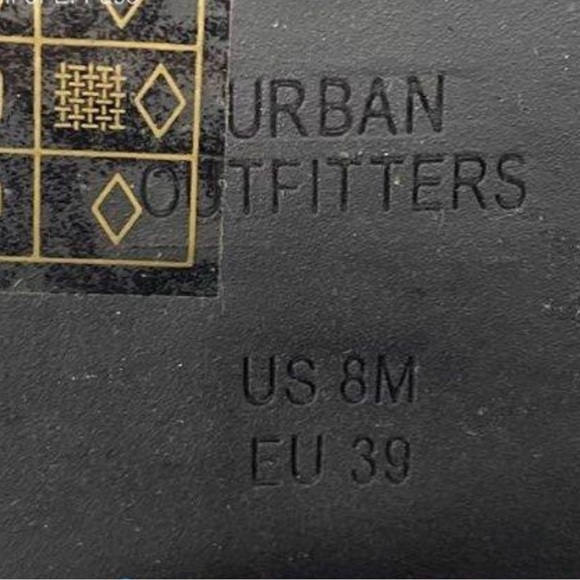 Urban Outfitters Red Ankle Boots with Block Heel - Picture 5 of 5